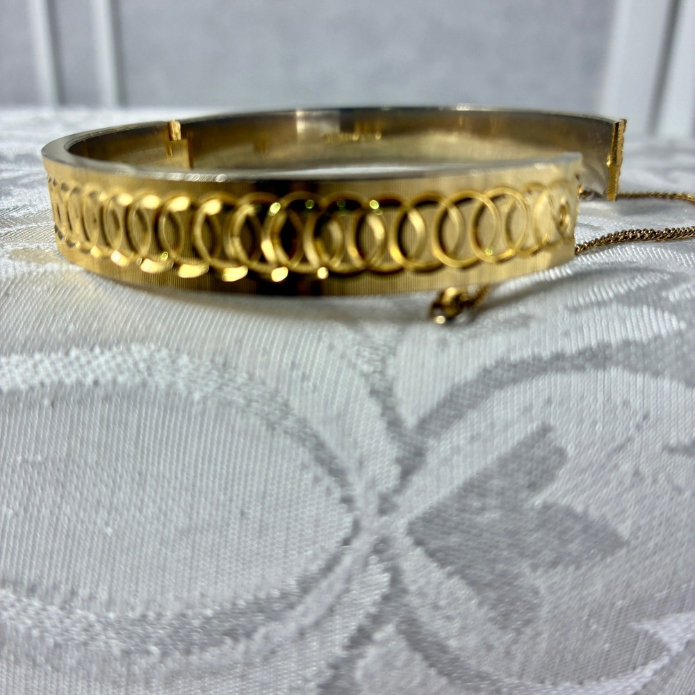 Vintage West Germany Gold Tone Hinged Bangle Bracelet Interlocking Circle Design